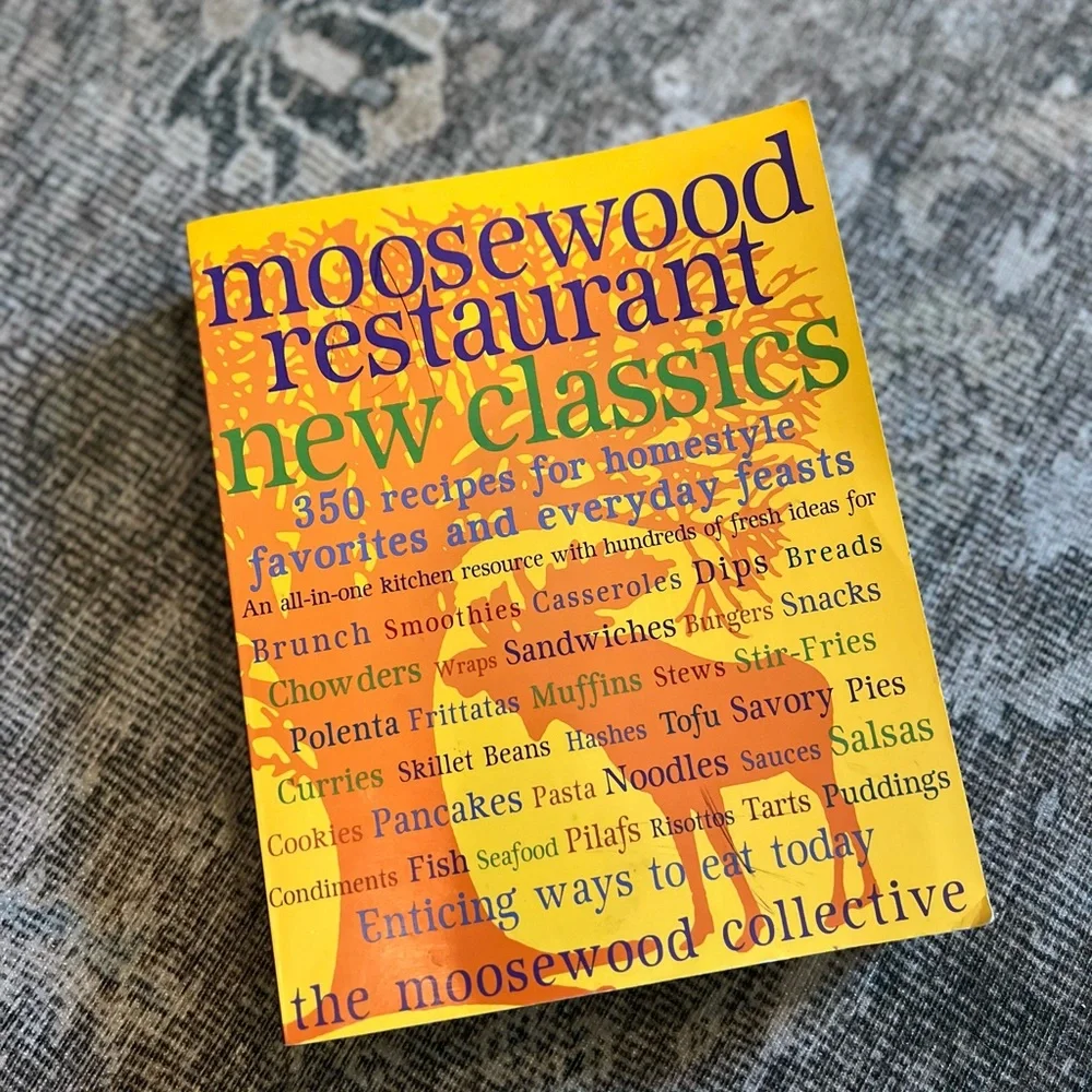 Moosewood Restaurant New Classics Cookbook Vintage 2001 Softback